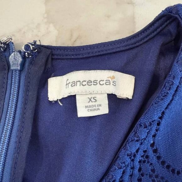 Francesca's Lace Romper Short Jumpsuit Women's XS V-Neck Lined Blue Lace Zip Up - Picture 4 of 7